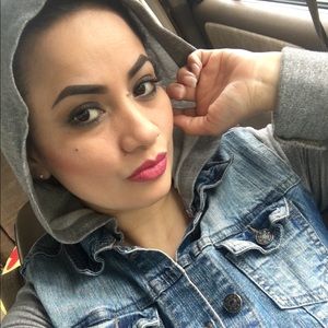 Meet your Posher, Sonia